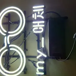 안경 아이콘으로 시력검사와 안경 상담 매장을 나타내는 안경점네온사인
